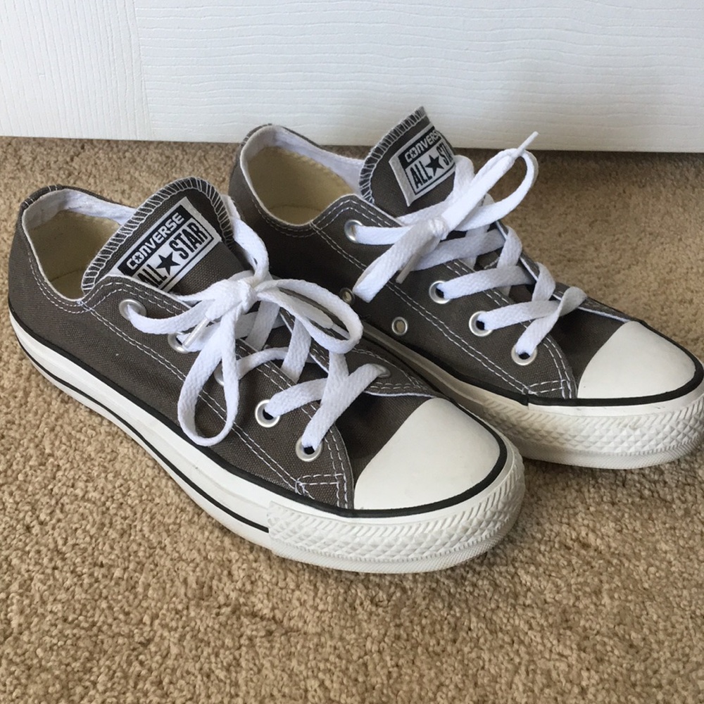 Grey converse